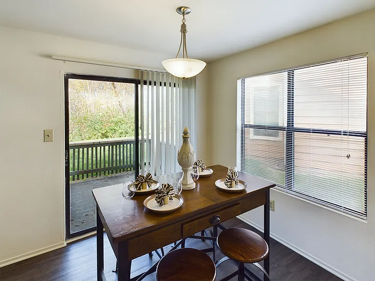 Stoney Brooke Apartments — Photo 6