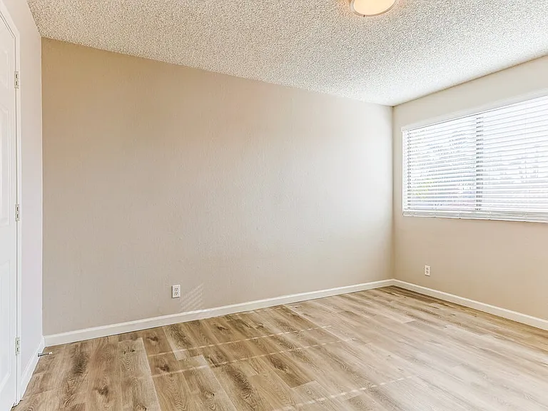 1232 W Riviera Dr — Photo 17