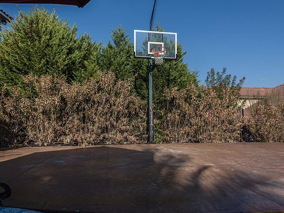 5th image of 11401 Woodland Hills Trl