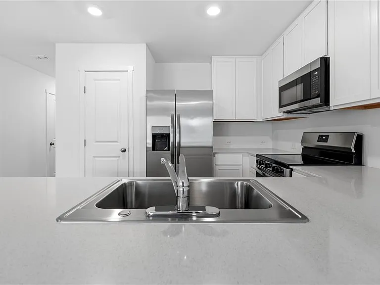 1225 Orion St — Photo 5