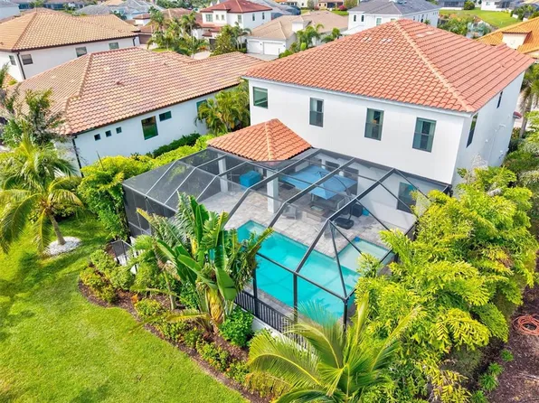 5823 Title Row Dr, Bradenton, FL 34210