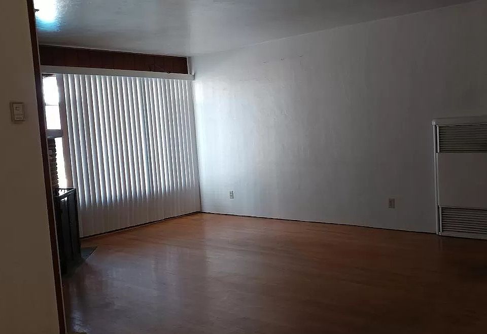 2nd image of 755 Las Animas Ave