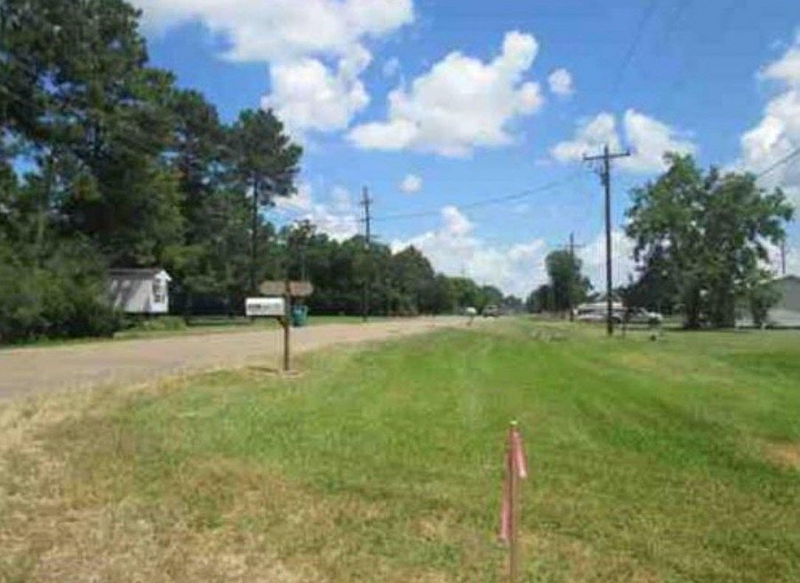 2nd image of 1302 Bayou Plaquemine Rd