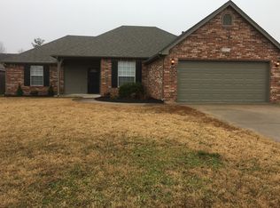 8076 Quail Ridge Rd, Claremore, OK 74019