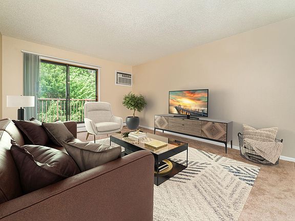 3rd image of 2912 S Louise Ave #3712385