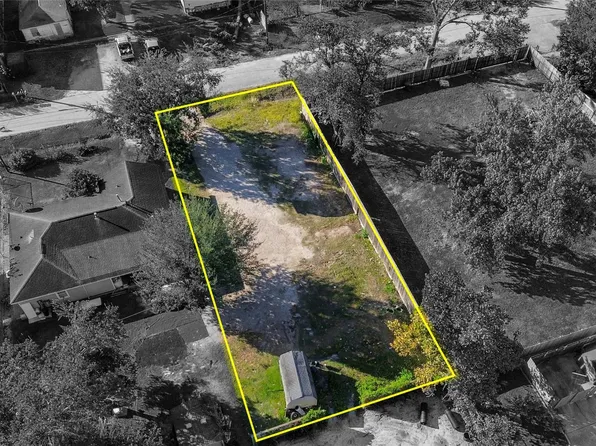 514 Marcella St, Houston, TX 77091