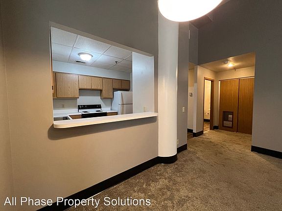 3rd image of 500 Maine St #201