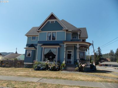 604 7th St, Myrtle Point, OR, 97458