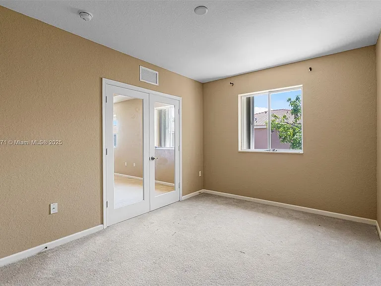20530 NW 12th Ct — Photo 19