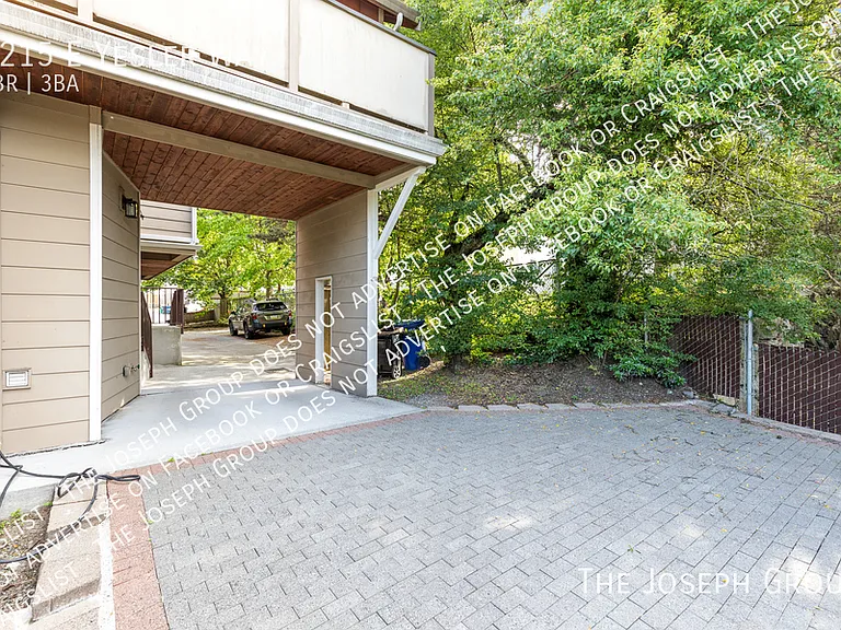 2215 E Yesler Way — Photo 40