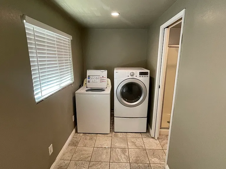 2101 S State St #3 — Photo 8