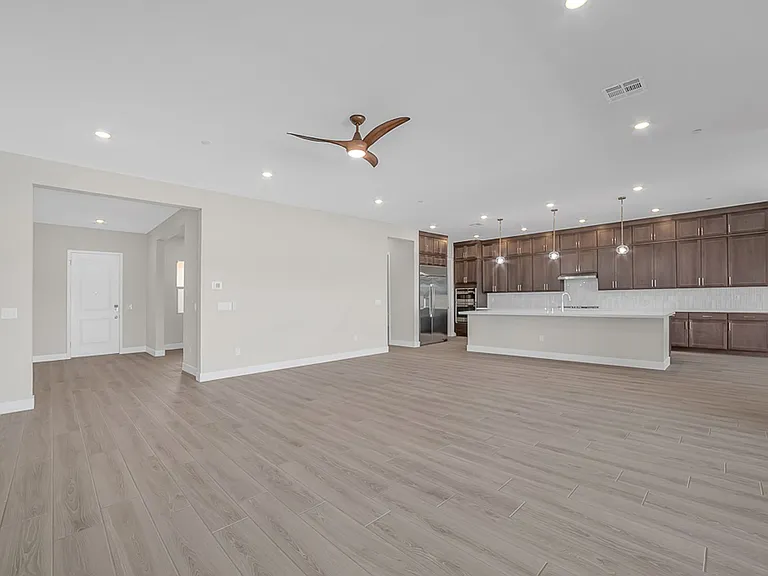 349 Tigullio Ave — Photo 28