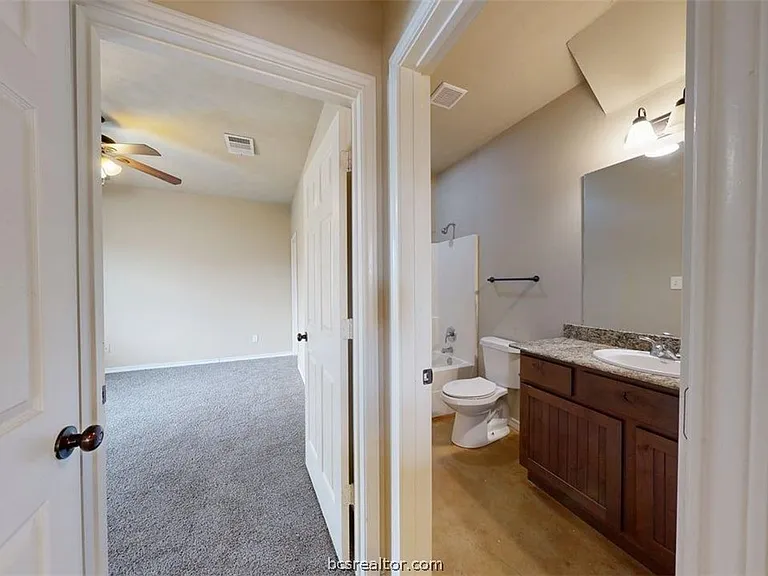 3406 Cullen Trl — Photo 12