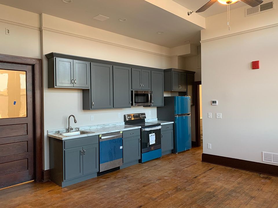 1st image of 1407 13th St S #203