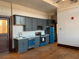1407 13th St S #203, La Crosse, WI 54601