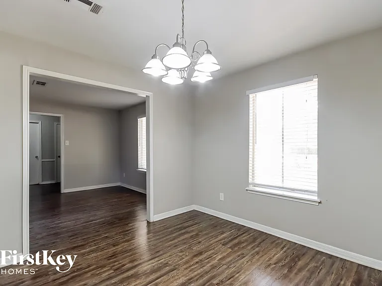 5603 Sheraton Oaks Dr — Photo 5