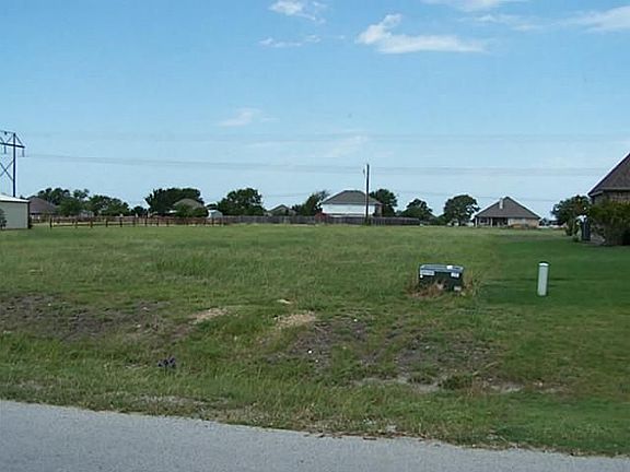 4th image of 14229 Lucille Dr