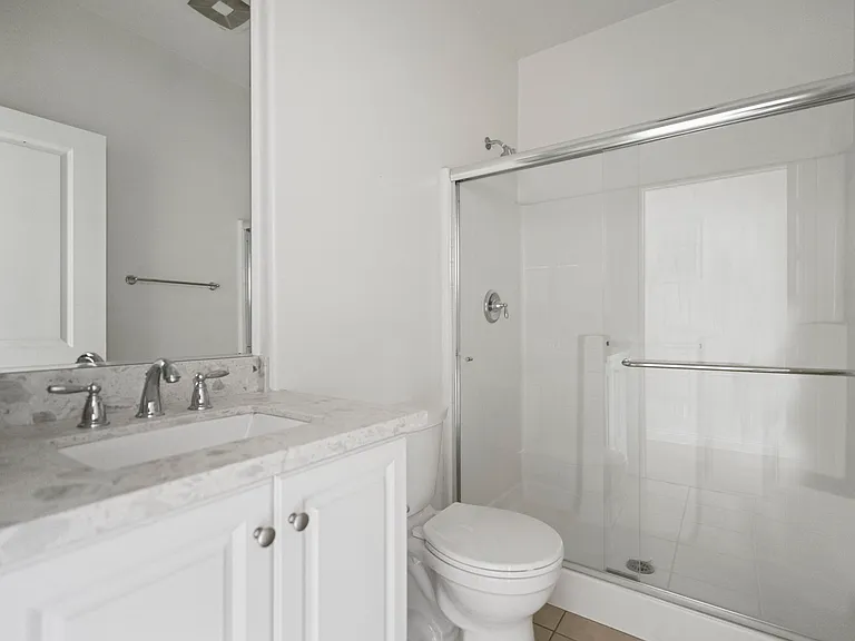 217 Wicker — Photo 17