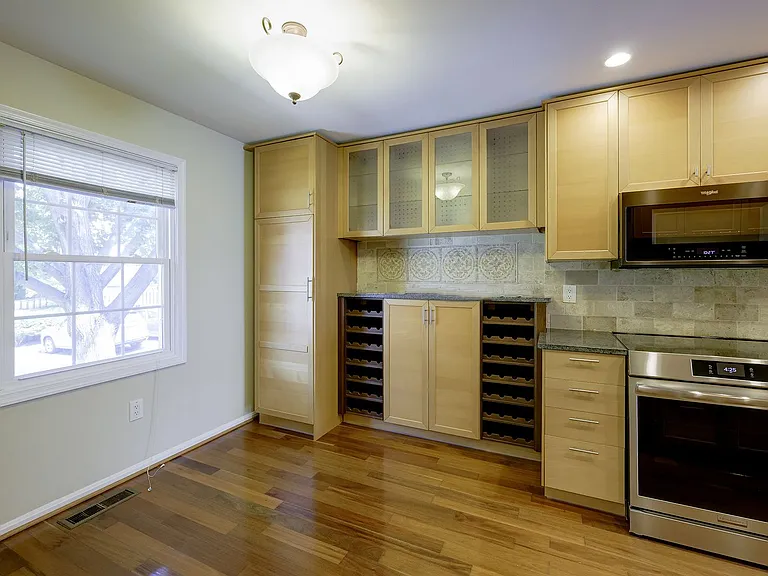 7518 Westlake Ter — Photo 21