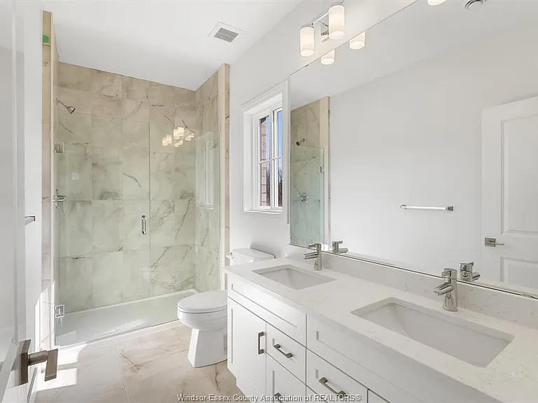 715 Elliot Point Rd #A — Photo 15
