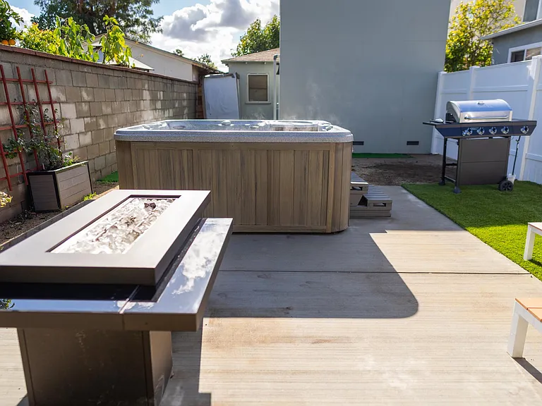 5756 Case Ave — Photo 43