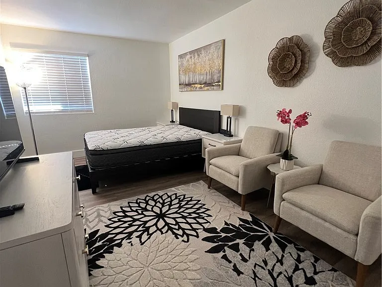5404 River Glen Dr #353 — Photo 7