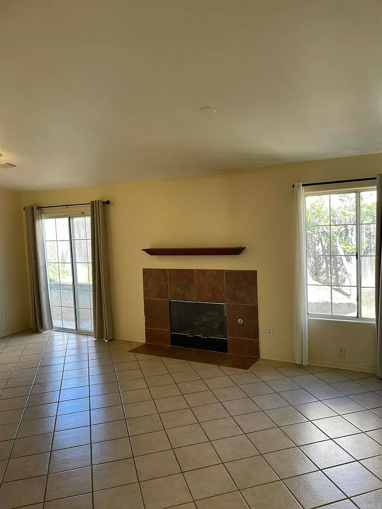 3 bed, 1509 sqft, $3,400 — Photo 3