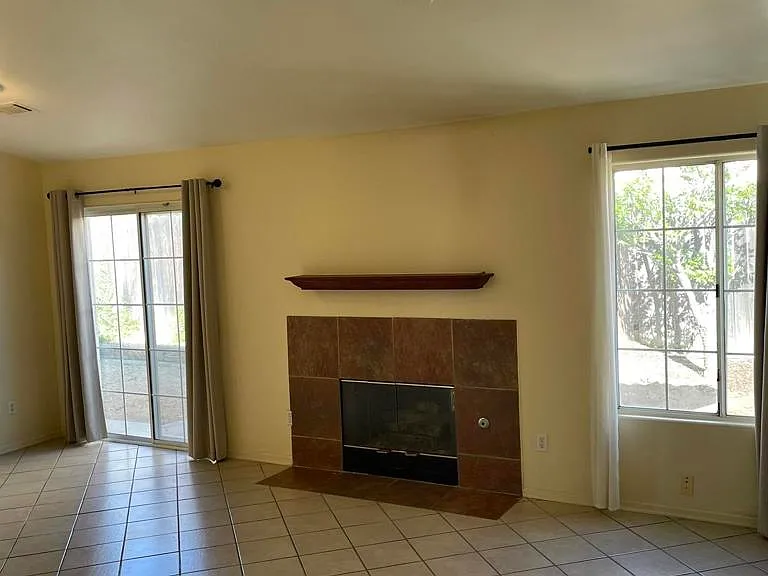326 Old Stage Ct — Photo 3