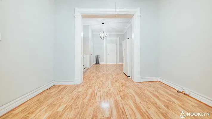 Rented by Nooklyn NYC LLC | media 7