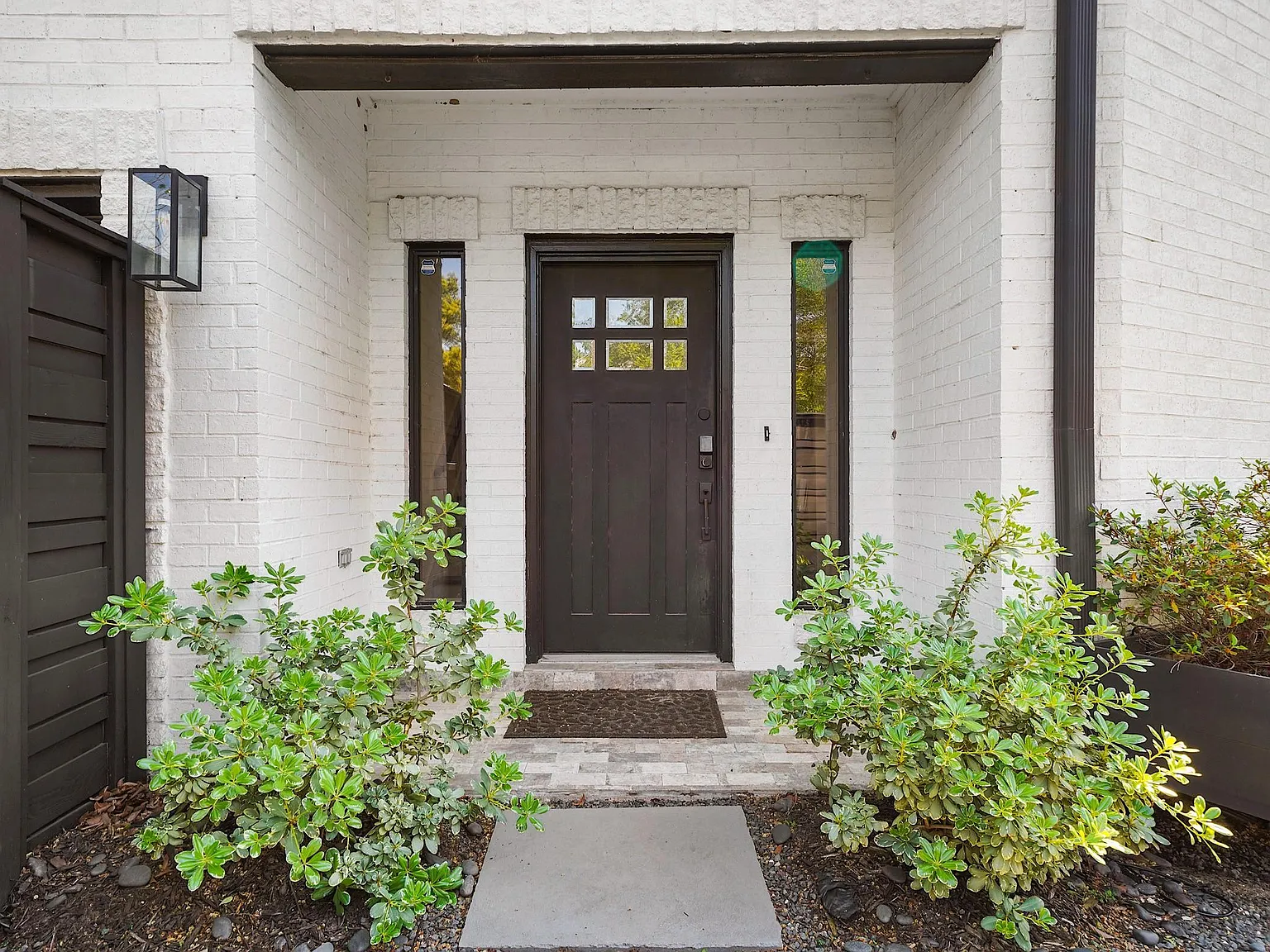 3 bed, 2.5 bath, 2436 sqft, $5,000 — Photo 4