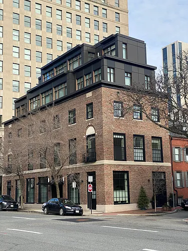 110 Arlington St #2 Photo 1
