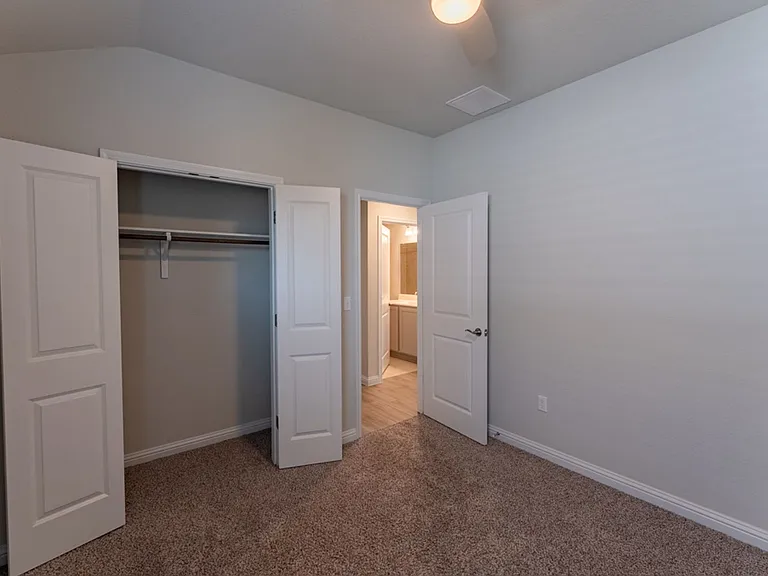 8209 McKamy Dr — Photo 12