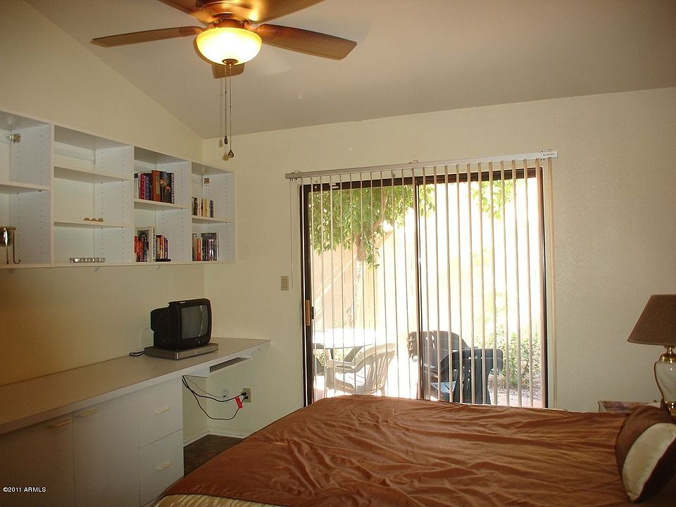 1st image of 945 N Pasadena St #63