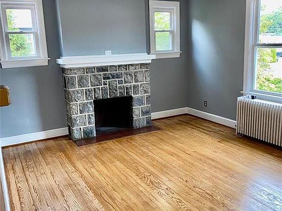 4th image of 2418 Park Ave