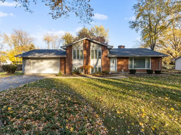 2721 Enslen Dr, Dyer, IN 46311