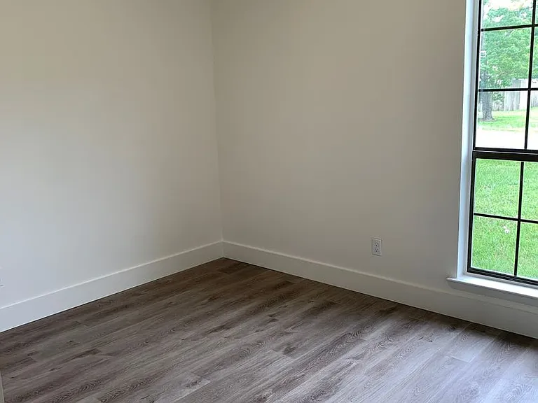 1425 Mixon Dr — Photo 13