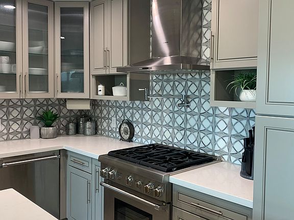 2nd image of 16 W Encanto Blvd Unit 622