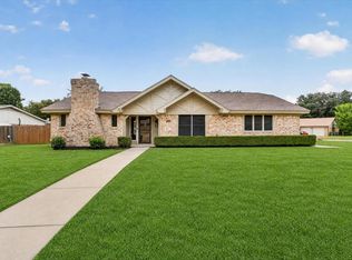 5817 Stone Dr, North Richland Hills, TX 76180