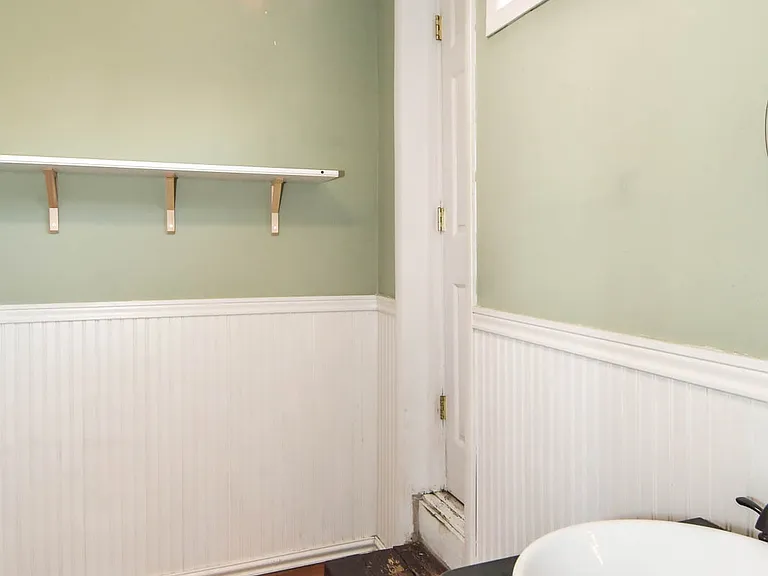 2350 S 10th St #R — Photo 25