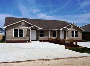4050 Camellia St, Waveland, MS 39520