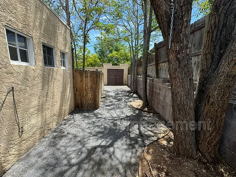 116 Maple St SE #2 — Photo 8