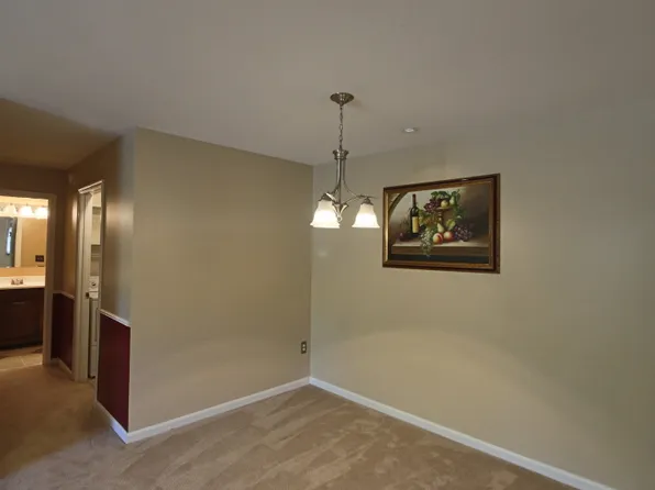 12098 Cardamom Dr, Woodbridge, VA 22192