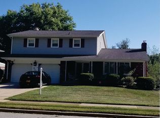 215 Treherne Rd, Lutherville Timonium, MD 21093