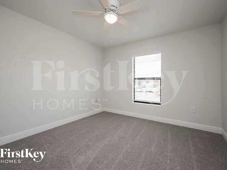 2506 63rd St W — Photo 13