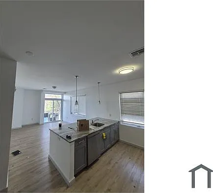 2 bed, $2,200 — Photo 2