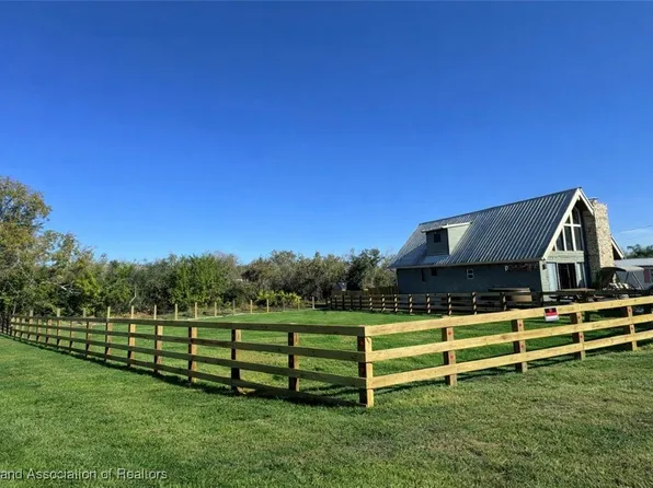 100 Parkview Dr, Lake Placid, FL 33852