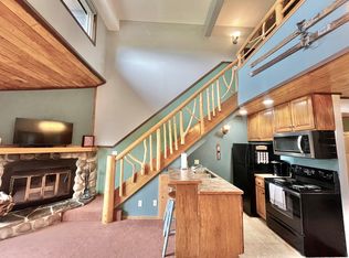 113 Bridge Run Ln #A, Tofte, MN 55615