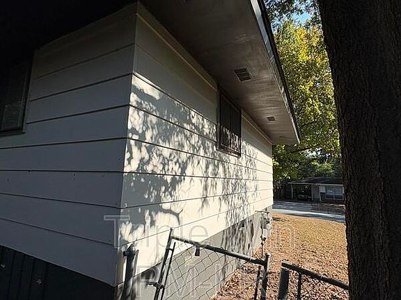 3rd image of 76 S Meadowcliff Dr