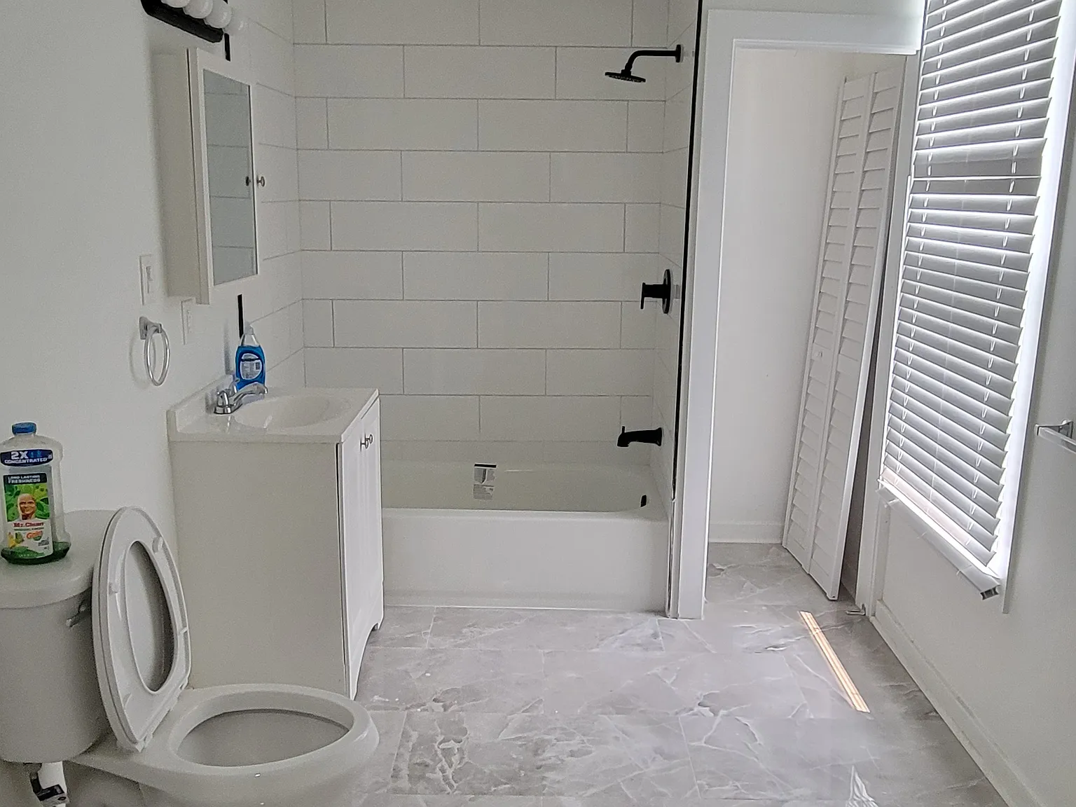 2 bed, $1,200 — Photo 3
