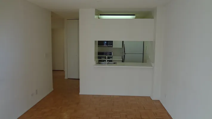 Rented by Royal Operation System | media 31